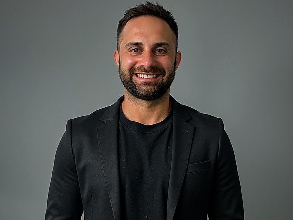 Lykee MANAGING DIRECTOR - JON GOLFIS